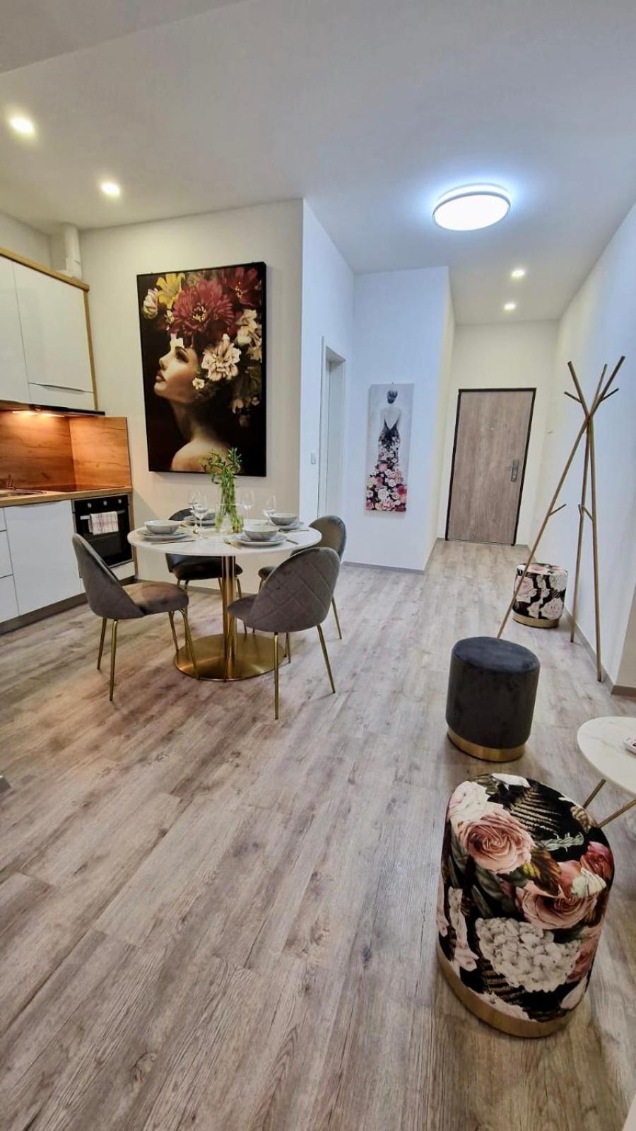 Ljubljana Central Cozy Apartment W Free Parking Exterior photo